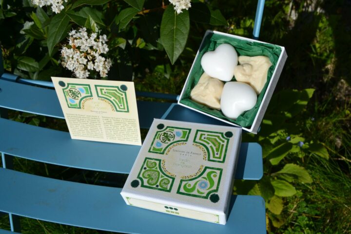 coffret savon coeur et ange muguet et thé jardin à la française